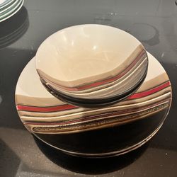 Home Trends "Bazaar" Red & Brown Striped Stoneware Set
