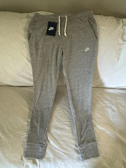 BRAND NEW WOMENS NIKE JOGGER PANTS