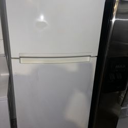 Whirlpool Refrigerator On Good Working Condition 