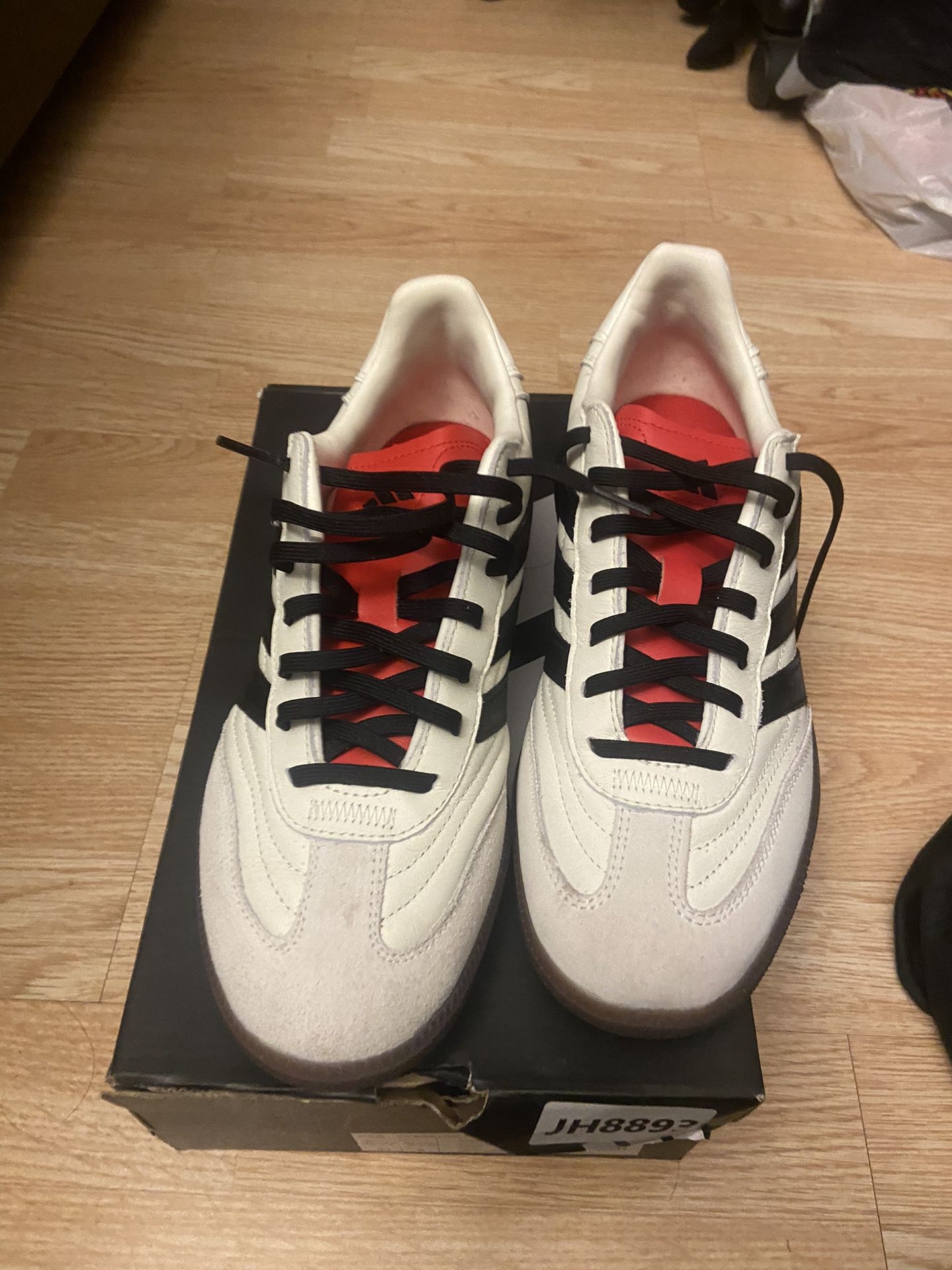 Adidas Predator Freestyle Off white/black Fustal Shoes Size 8.5