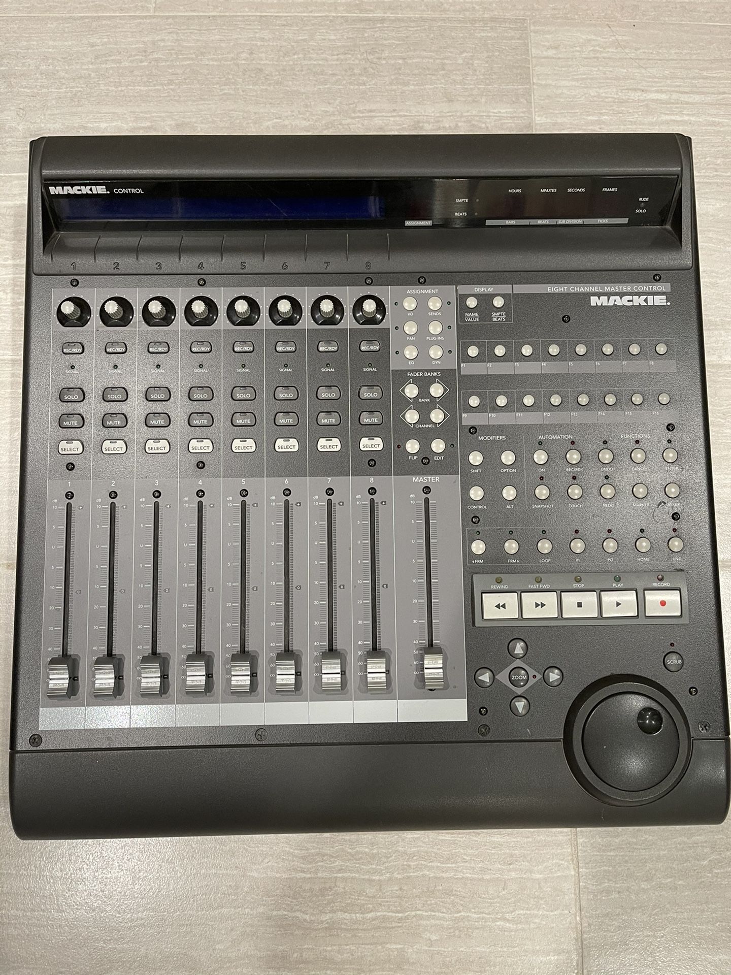 Mackie Control surface DAW