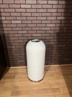 Vintage Style trash Can 