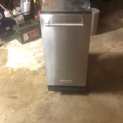 Kitchen Aid Trash Compactor (1 Case Of Bags)