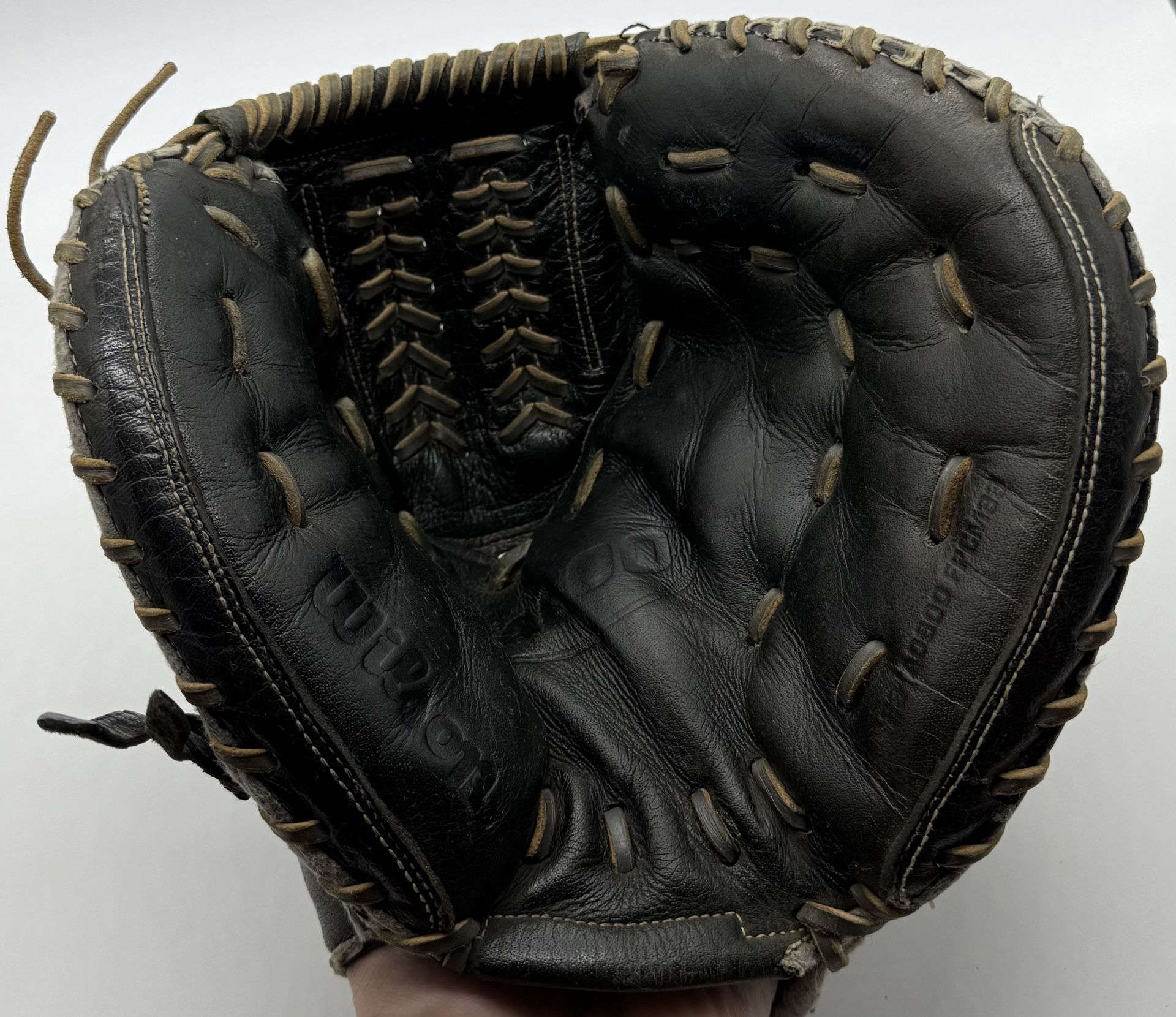 Wilson A600 FPCM 33” Women’s Fast Pitch Black Softball Catchers Mitt Glove