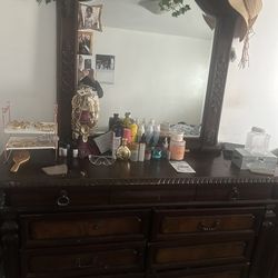 Dressing table and small drawers