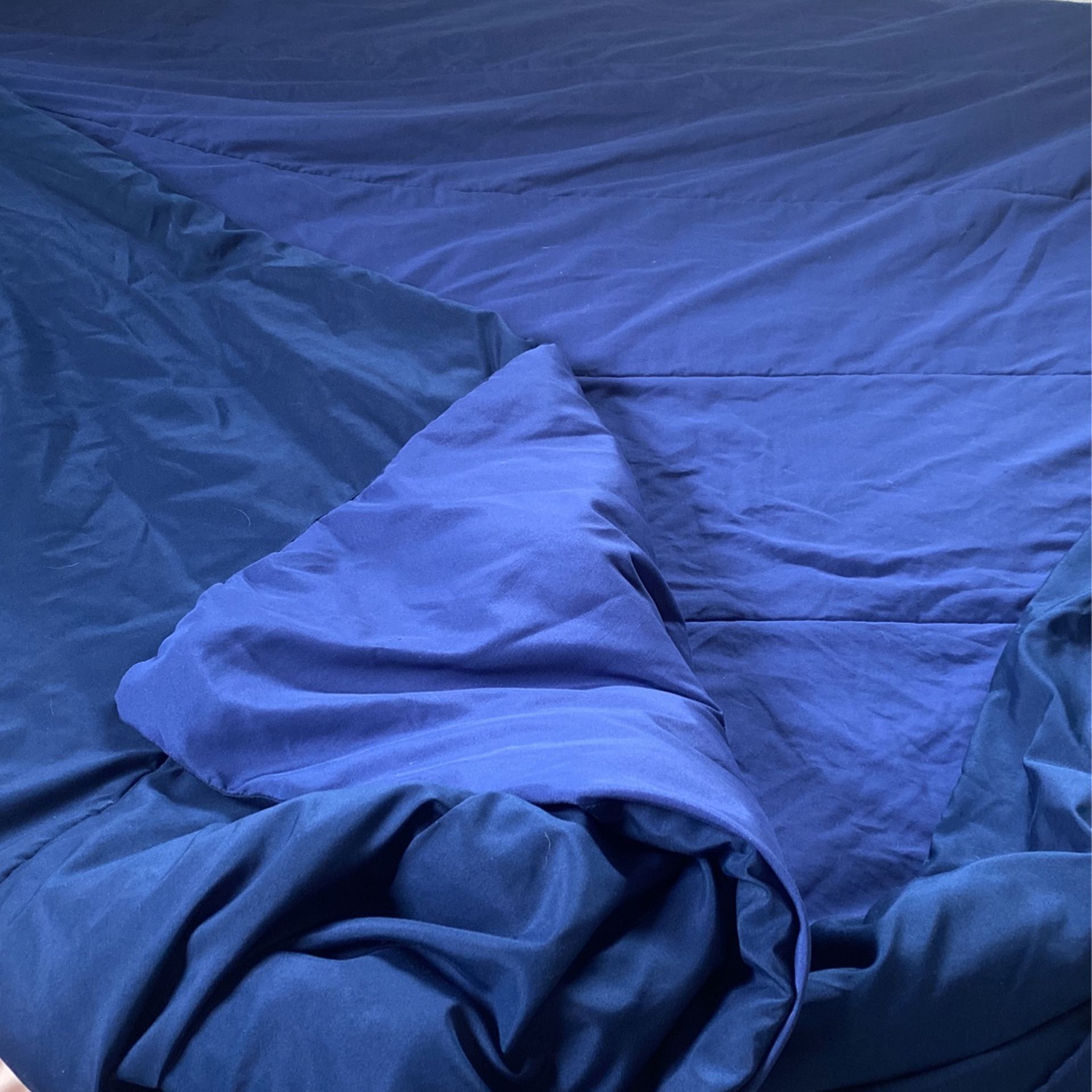 Dark Blue Reversible Full/Queen Bed Comforter Brand New