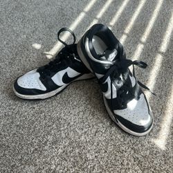 Women's Nike Dunk Low Panda sneakers