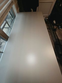 TROTTEN TABLE TOP WITH  BASE INCLUDE