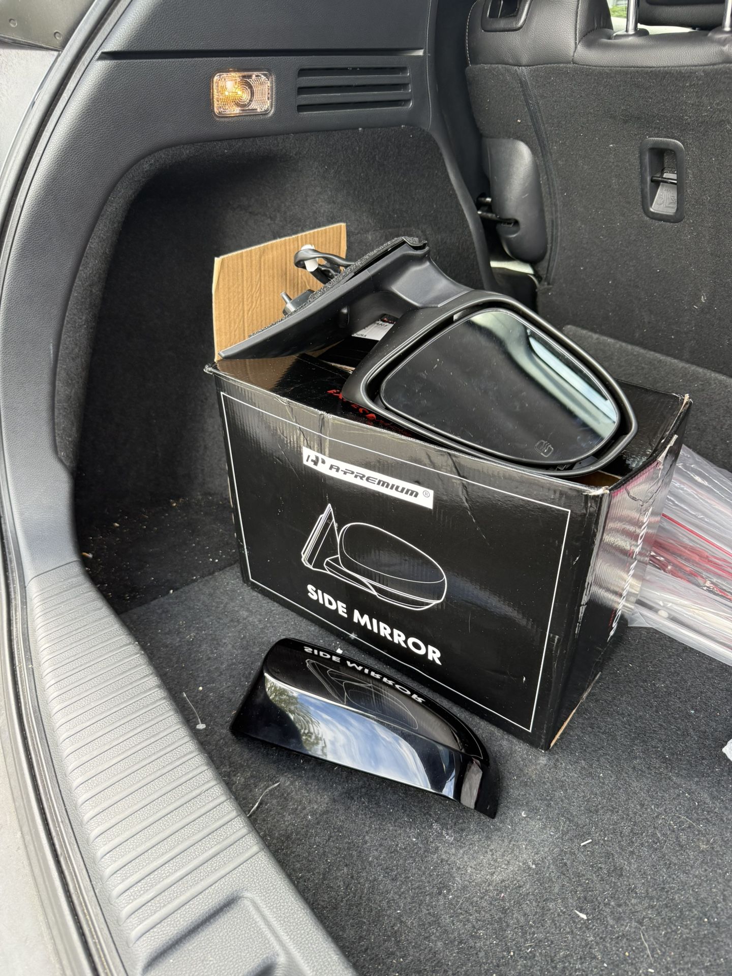 Toyota Corolla right mirror