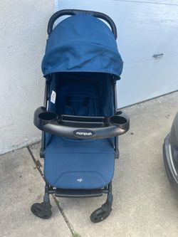 MOMPUSH TRAVEL STROLLER