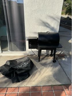 Treager small pellet smoker