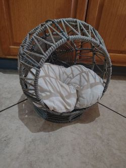 Small wicker pet bed