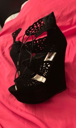 Dollhouse Bittersweet Wedges size 9