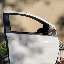 CHEVY SPARK Passenger Right Front Door Manual Fits 16-18 CHEVROLET 1722173 WHITE