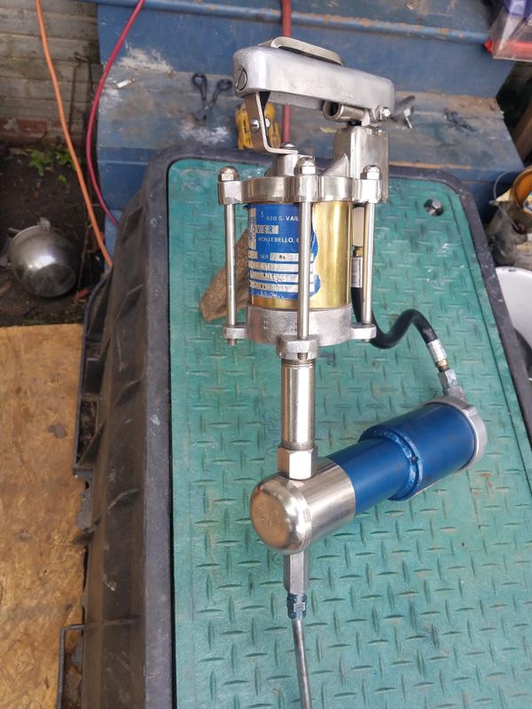 Grover sealant gun model 223 air operated seal gun 4 aircraft Wings in