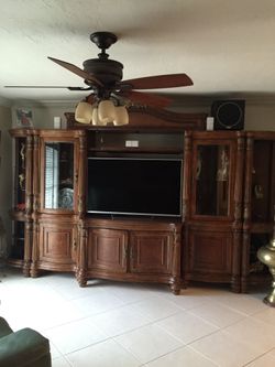 Wall unit