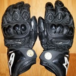 Like new Alpinestars GP PRO full gauntlet leather motorcycle gloves Large