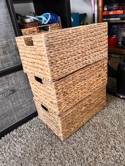 Wicker storage basket