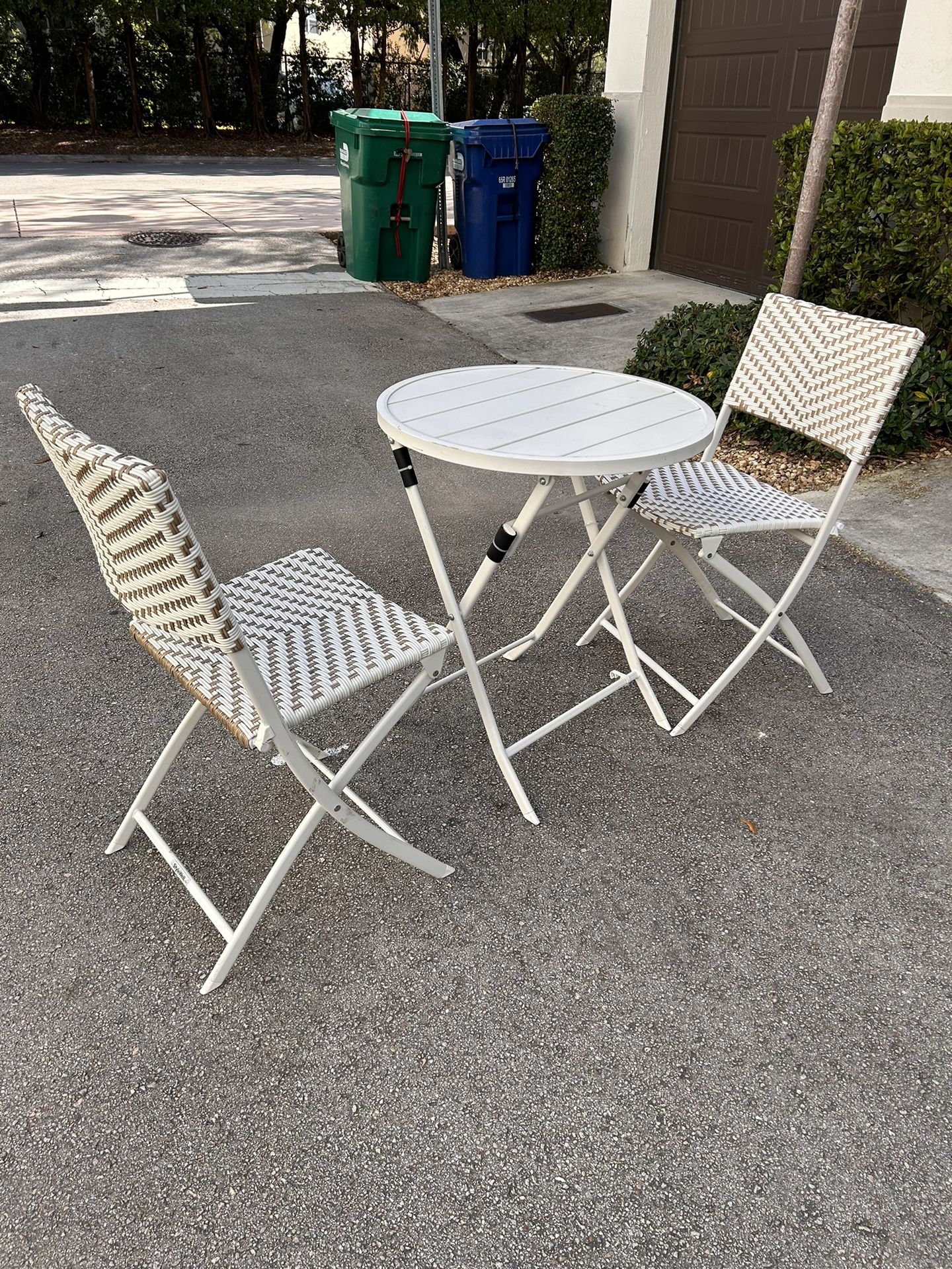 Table/Chair Set