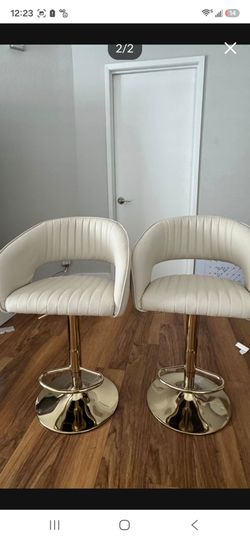 Beige barstools