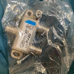 New Commscope 2 Way Digital Splitter SV-2G