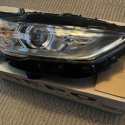  Right Ford Fusion Headlamp