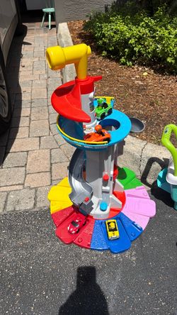 Toddler fun!  Tricycle. Barbecue. Tigger bouncy ball. Paw patrol tower. Washing machine. Icecream shop.