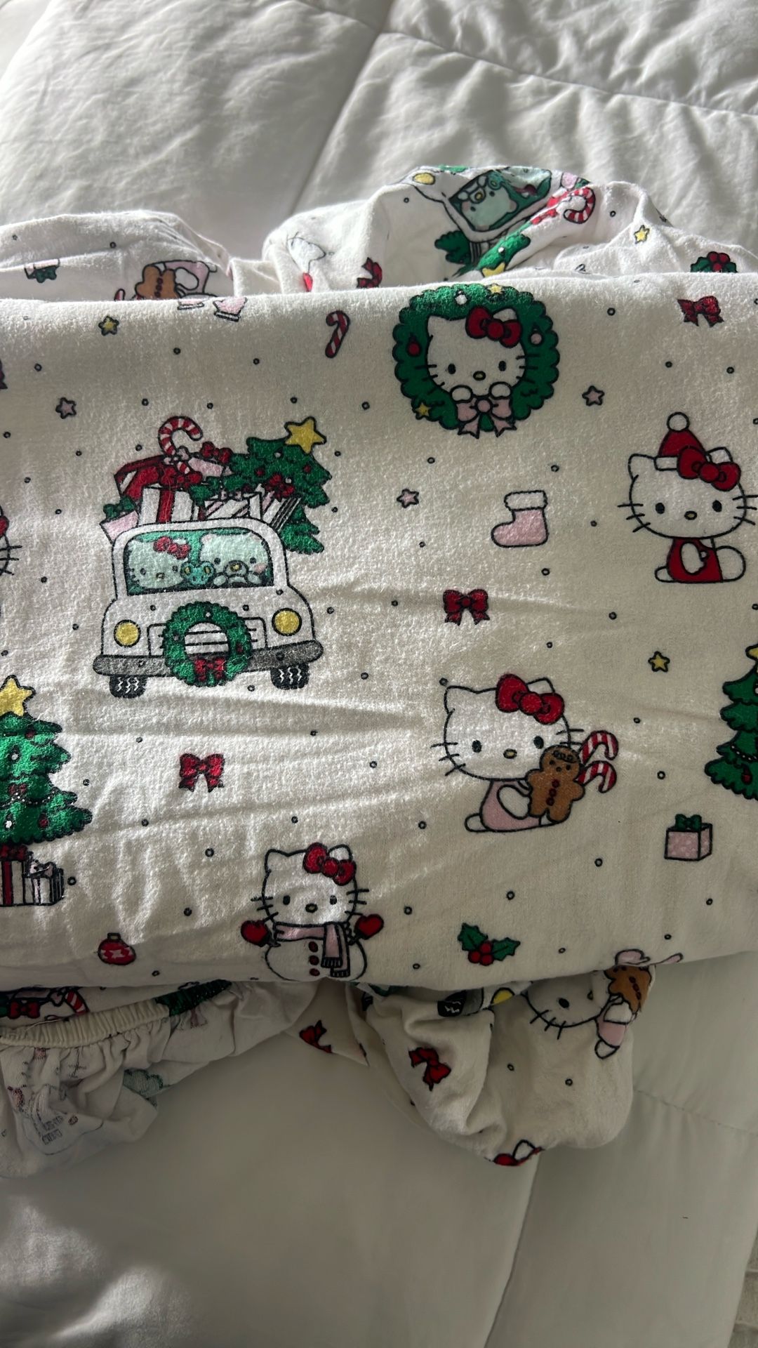 Pottery Barn Hello Kitty Twin Bedding