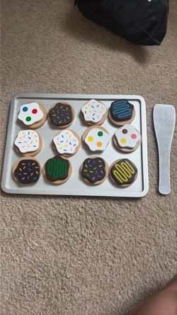 Wooden cookie set