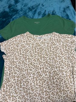 Women’s 2x t-shirts