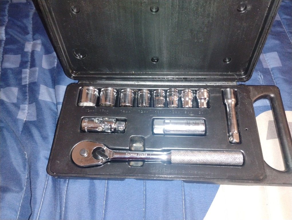 Socket Set