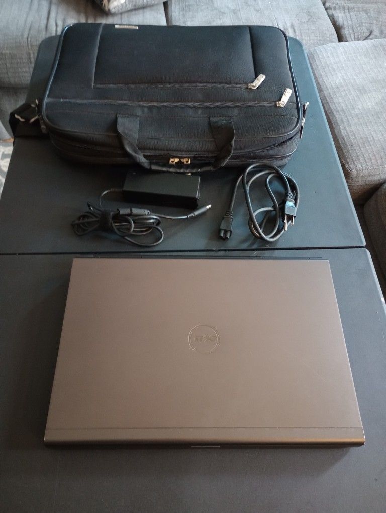 Dell Laptop-Precission M4800 with Windows 11 Pro! Adult Pre-owned In Excellent Condition!