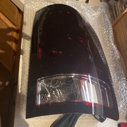 08 GMC Sierra passenger side, tail light