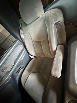 03-06 Chevy seats