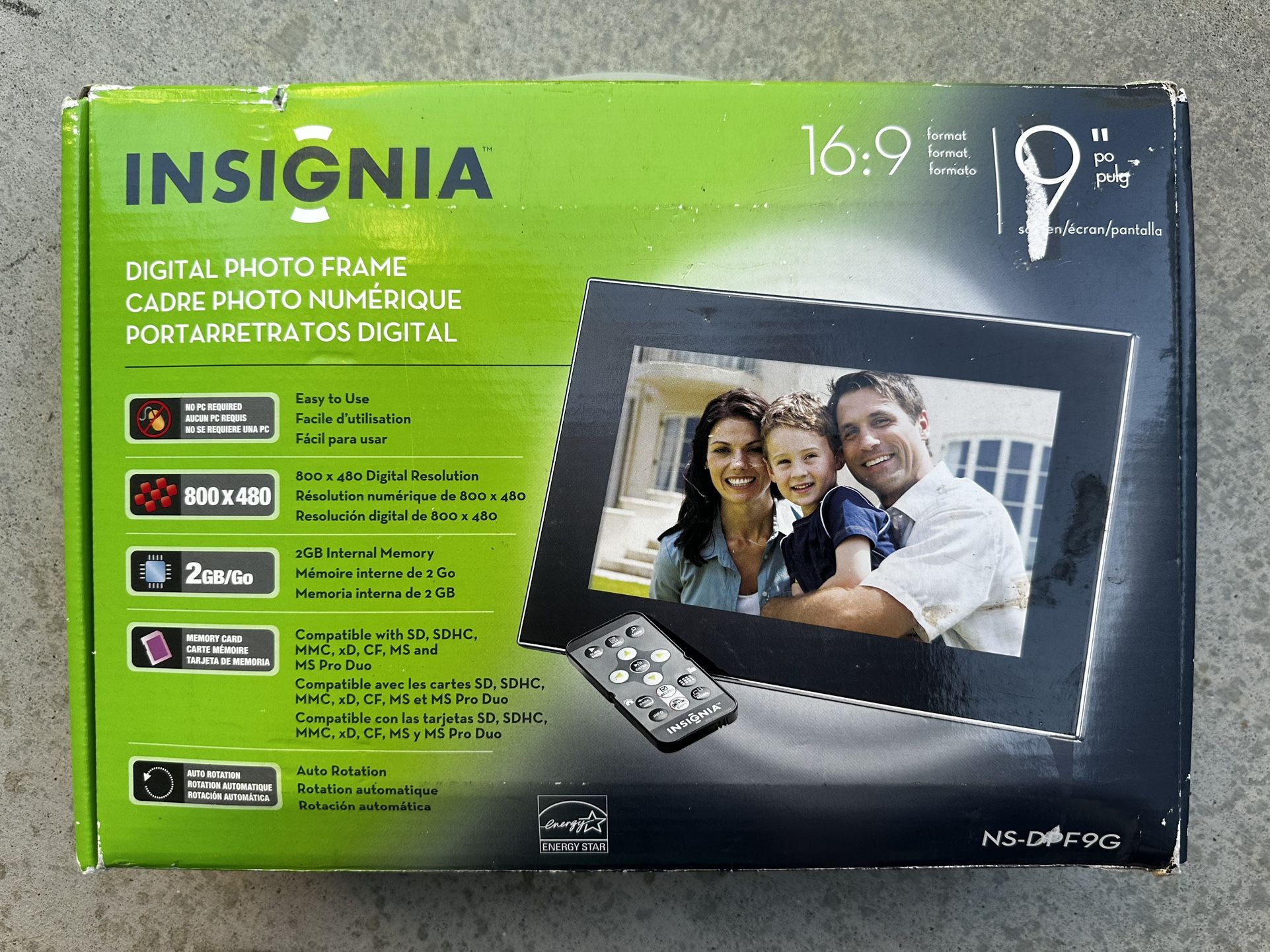 Insignia Digital Photo Album 