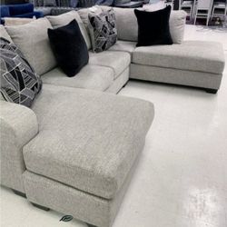 Megginson Storm LAF Sectional

by Ashley 