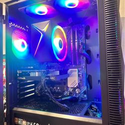 Selling pc gaming and monitor