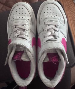 Kids Nike shoes 12c