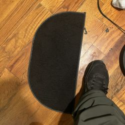 Small Magnetic Carpet Peaces