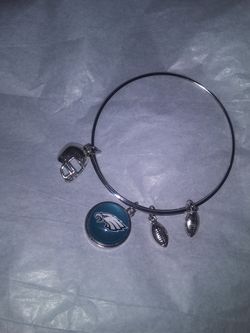 Philadelphia Eagles Charm Bracelet - Round charm bracelet