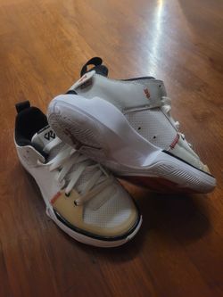 Jordan's- like new