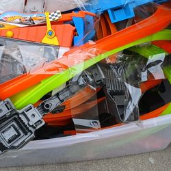 3 X Hot Wheels Complete Sets