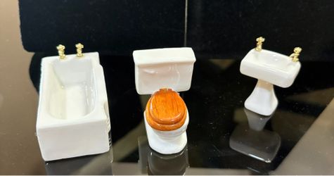 Vintage 1:12 Scale Porcelain Dollhouse Bathroom Set (3-Piece)
