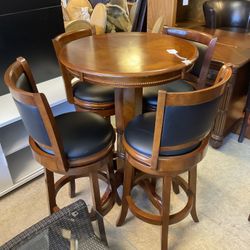 Pub Table And Bar Stools 