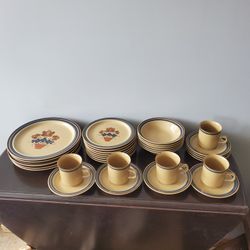 Vintage Newcore Coronet Stoneware