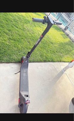 electric scuter 4 phantom $300 obo no charger