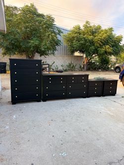 Black Dresser Set