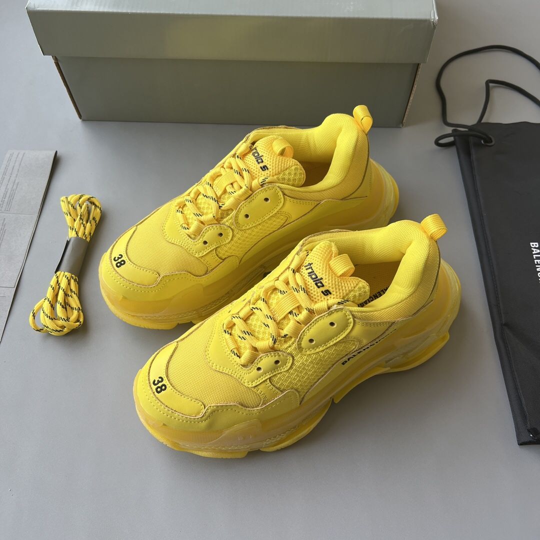 Balenciaga Triple S for Sale in Orchard Grass, KY - OfferUp