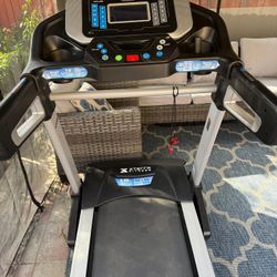 Treadmill 