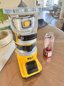 DEWALT XR 1/4-in Router | DCW600B with 20V Battery, Charger + Bit